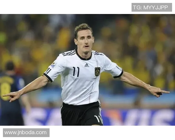 美式足球明星球员盘点与他们的传奇成就分析